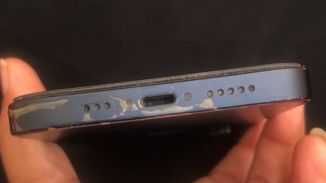 Apple iPhone 12 5