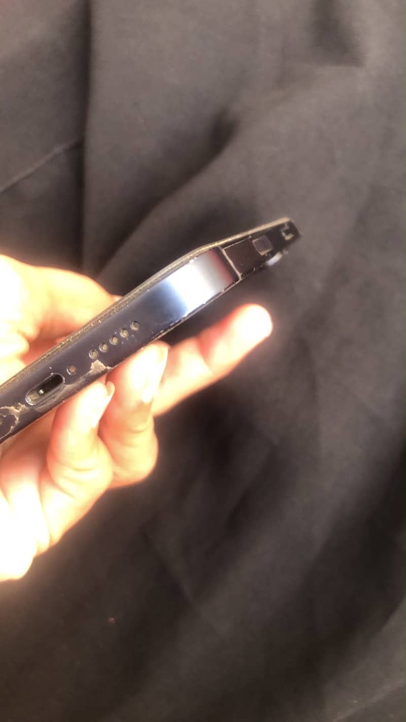 Apple iPhone 12 7
