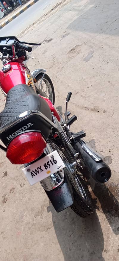 ( Honda 125  ) 25 model sticker 26 sep 2024