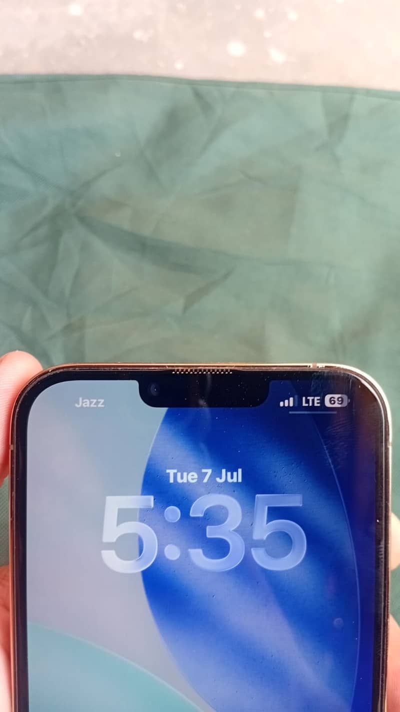 Apple iPhone 13 Pro Max 4