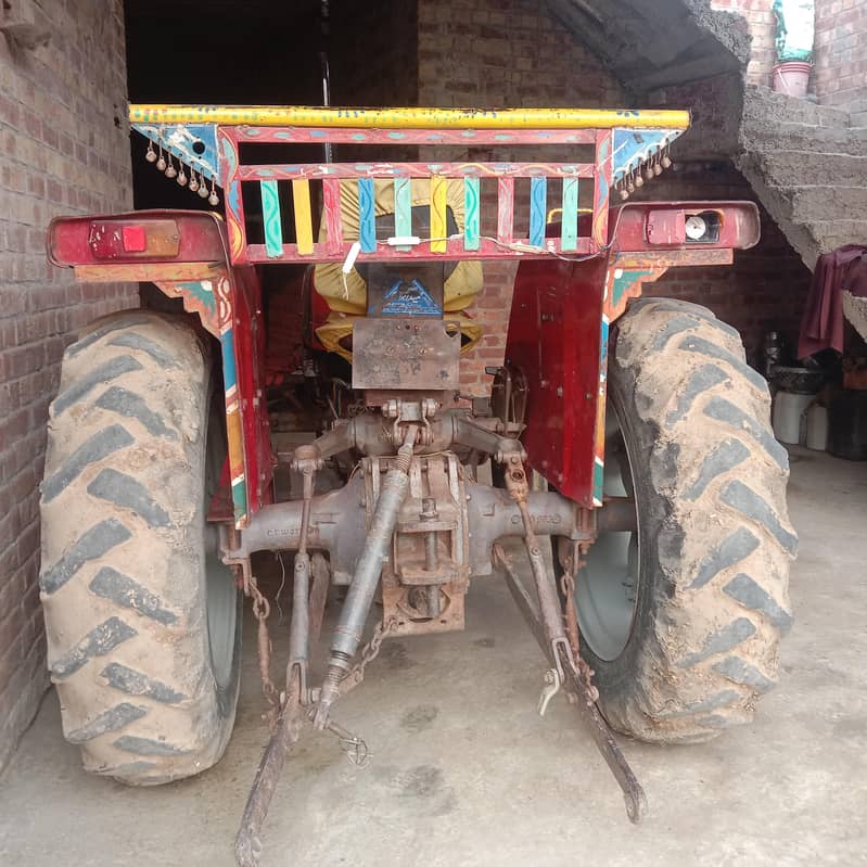 tractor MF240 1