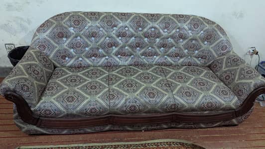 5 seater sofa set in very good condition