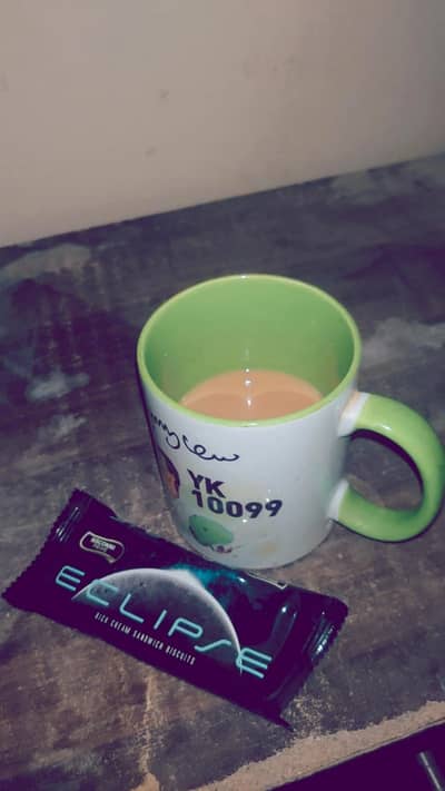 CRICKETER YOUNIS KHAN SIGNATURED CUP