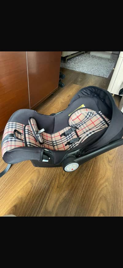 Tinnies 2-IN-1 BABY CARRIER & CAR SEAT