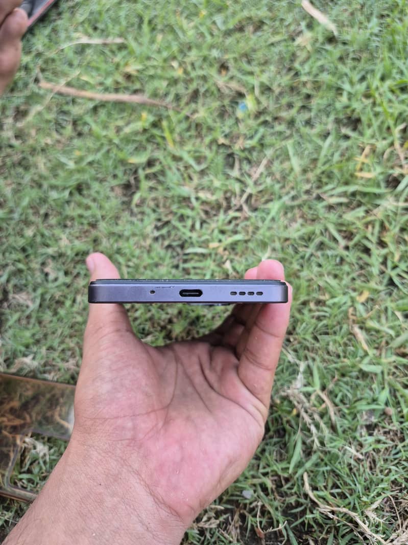 Realme C75 4