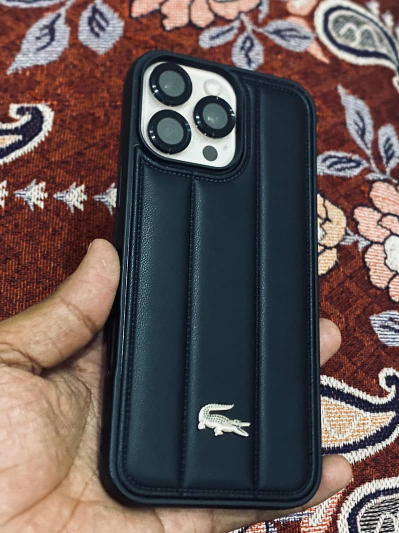Apple iPhone 16 Pro Max 0