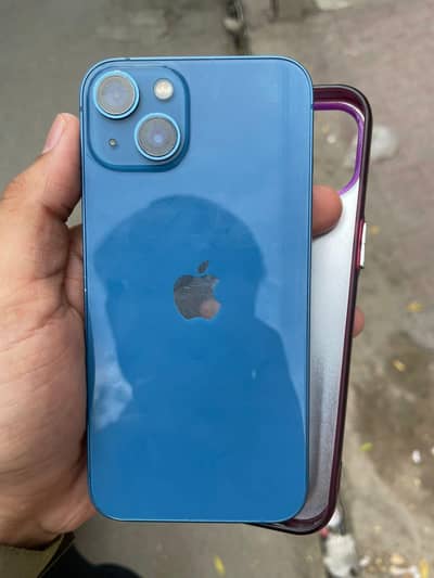 Apple iPhone 13