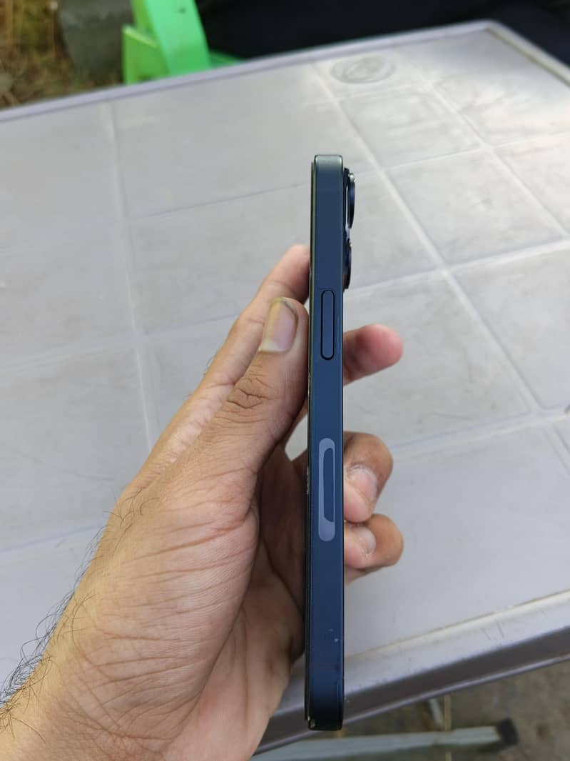 Apple iPhone 14 5