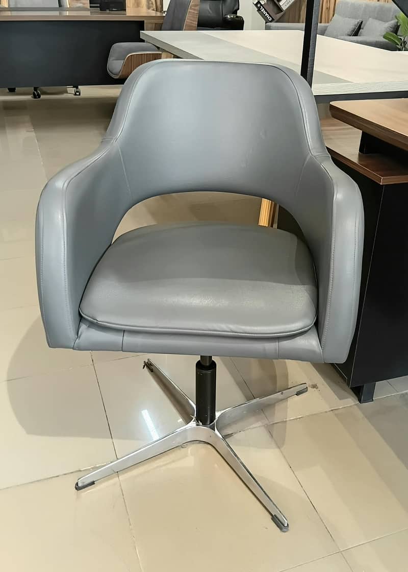 Visitor Chairs 11