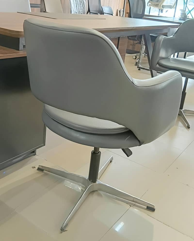 Visitor Chairs 12