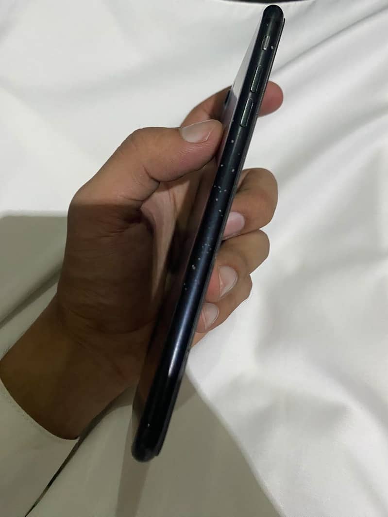 Apple iPhone 7 Plus 1