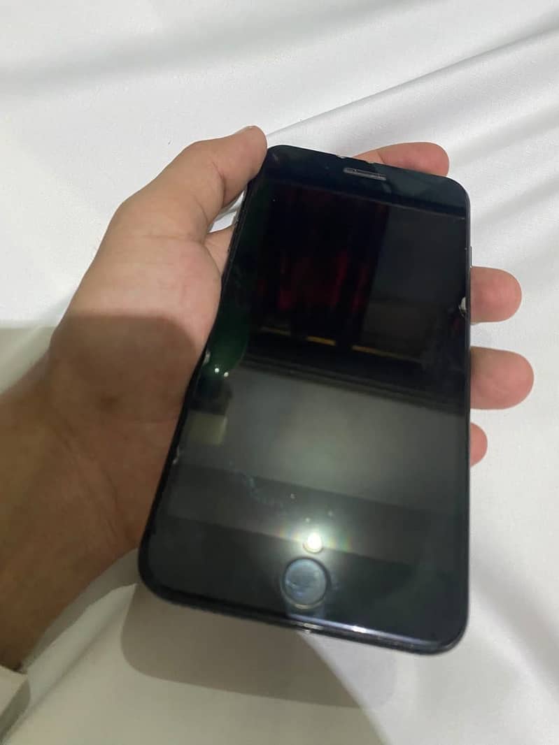 Apple iPhone 7 Plus 3