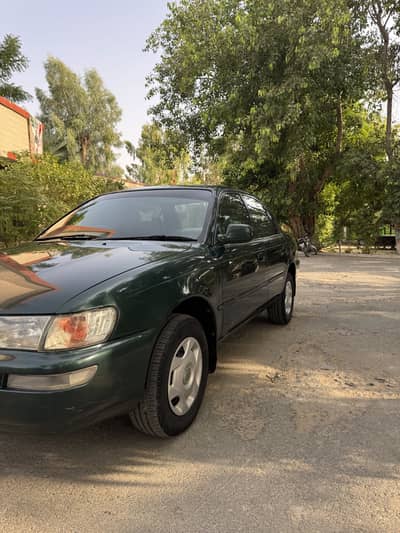 Toyota Corolla XE 2000