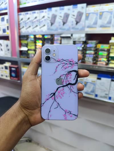 Apple iPhone 12