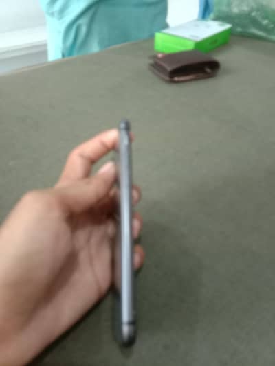 Apple iPhone 8