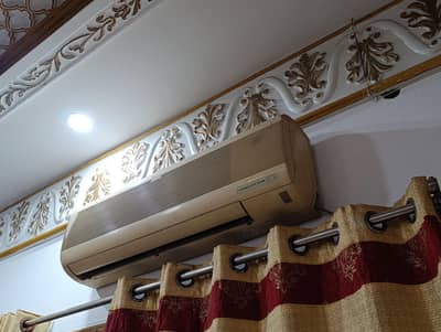 Mitsubishi 1.5 ton AC WORKS VERY GOOD