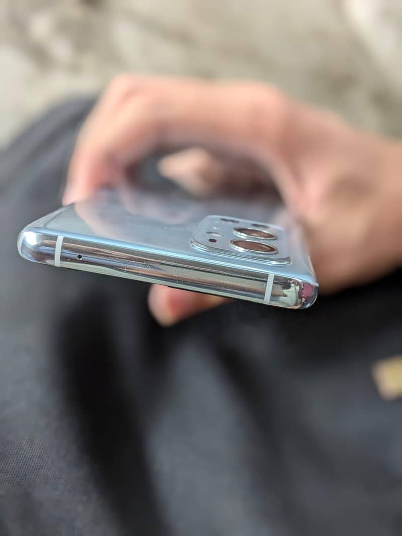 One Plus 9 Pro 6