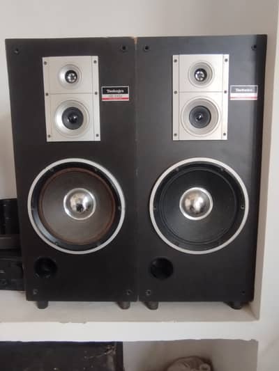 Technics 3 way speakers
