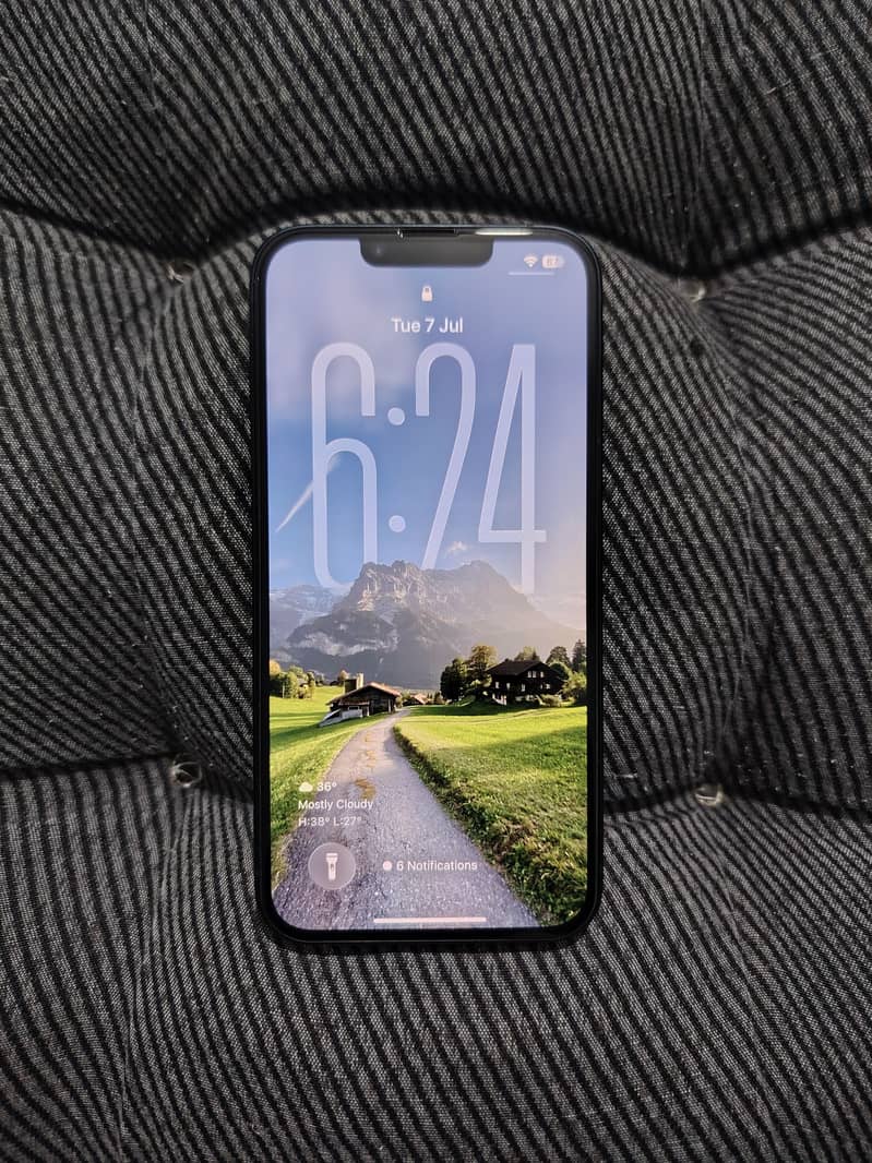 Apple iPhone 14 4