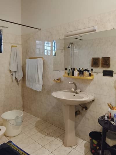 Furnished room available for rent in Model Town