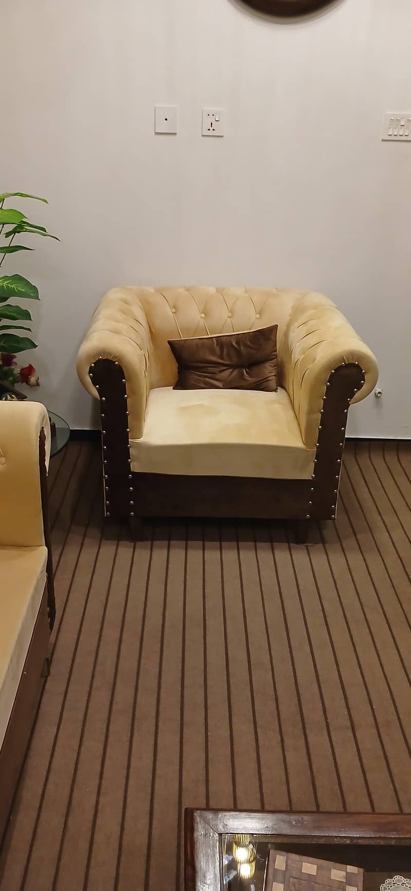 7 seater sofa 0