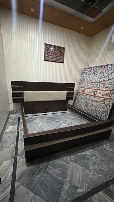 Bed with 2 side table