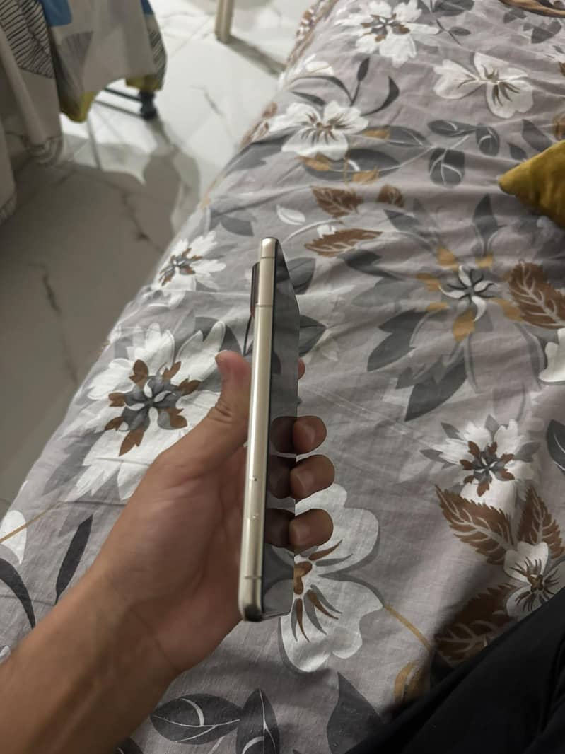 Google Pixel 8 Pro 2