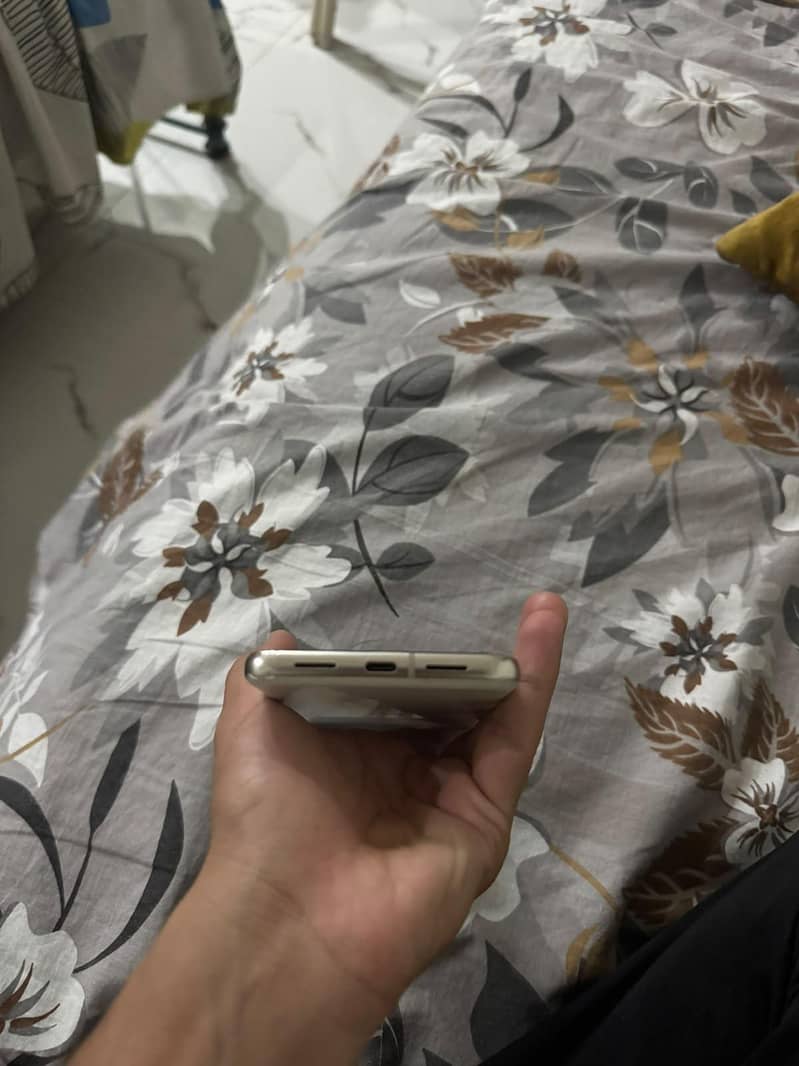 Google Pixel 8 Pro 4