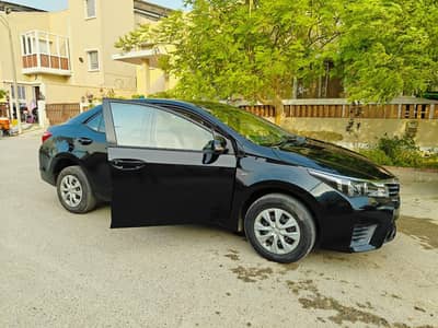 Toyota Corolla 2016 only 8,000 km Direct Owner