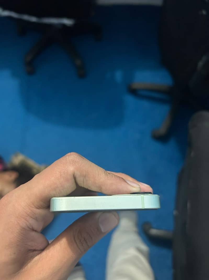 Apple iPhone 12 mini 4