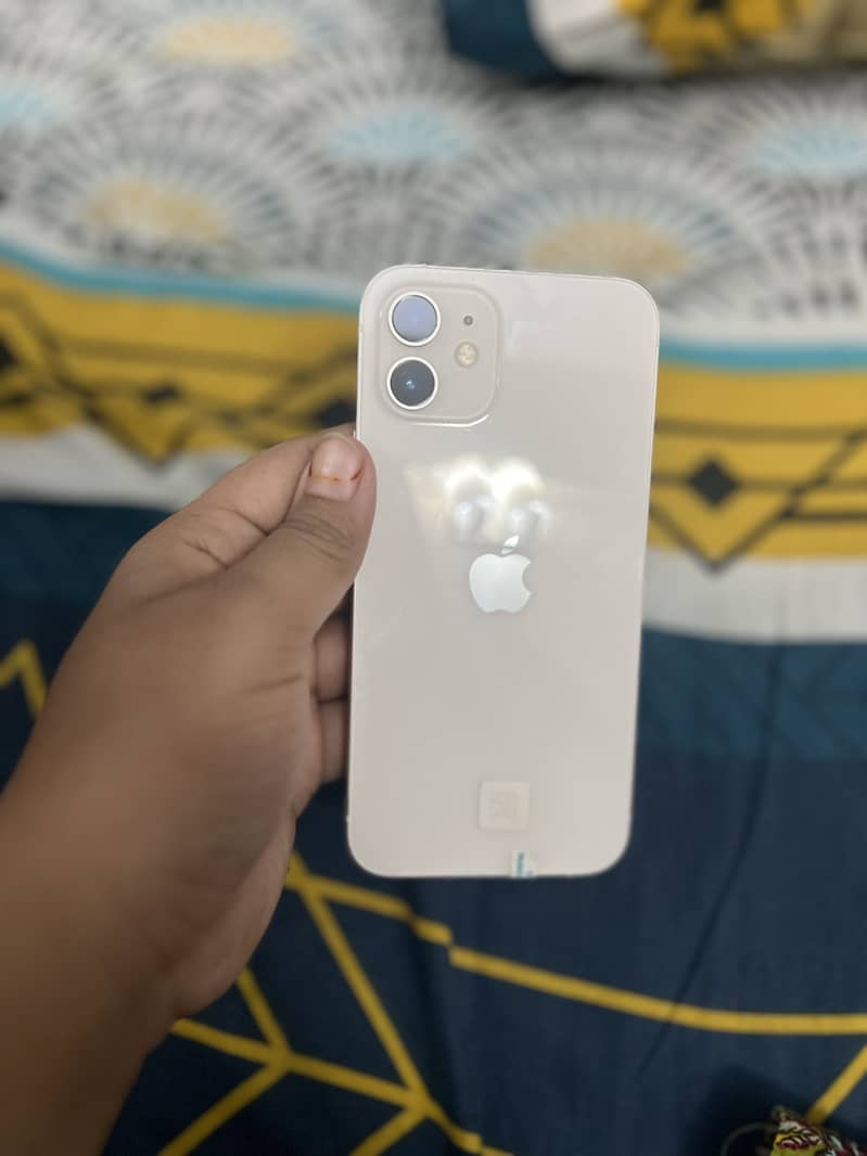 Apple iPhone 12 1