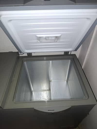 Dawlance inverter deep freezer