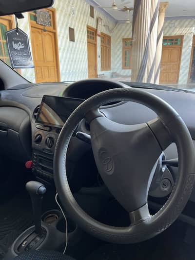 Toyota Vitz 2000