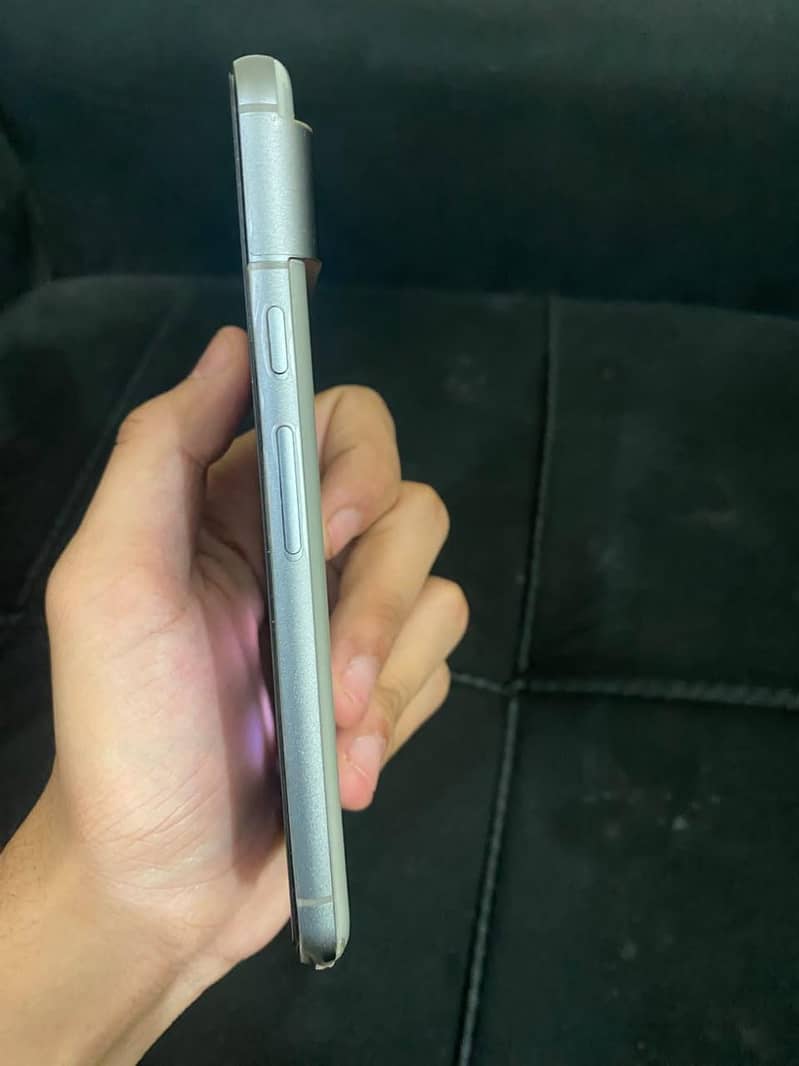 Google Pixel 8a 2