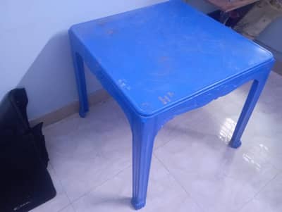 plastic table