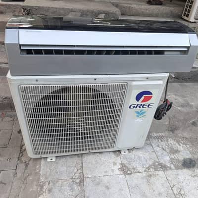 Gree 2 ton inverter bilkul ok working condition ma h