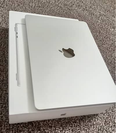 Apple MacBook Air Laptop, Apple Intelligence, 13.6", M4, 16GBRAM 256GB