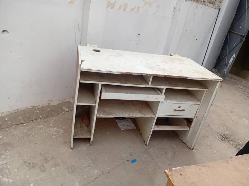 3 table hi 3