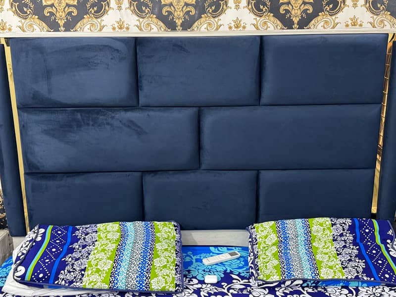 Bed with side table amd dressing 1