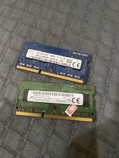 4 gb 2 RAM STICKS PRICE 3000