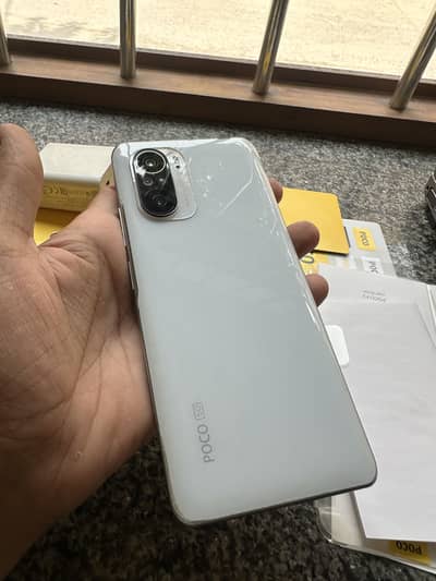 Poco f3