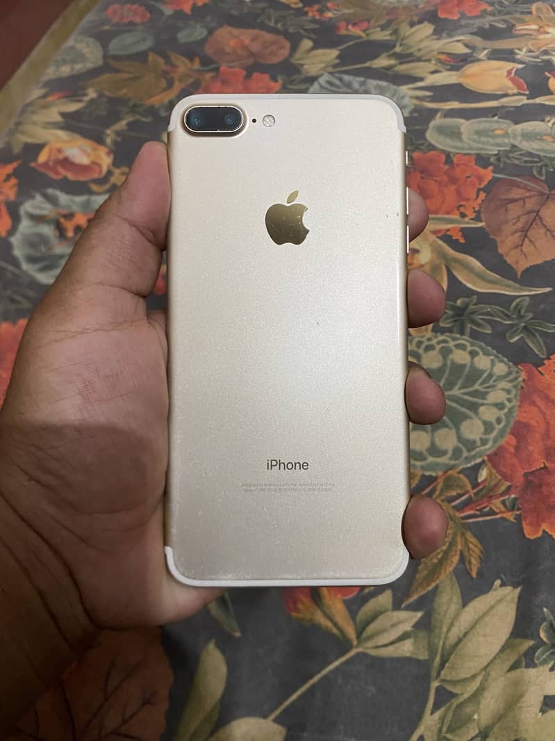 Apple iPhone 7 Plus 1