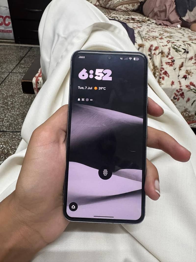 Google Pixel 8 5