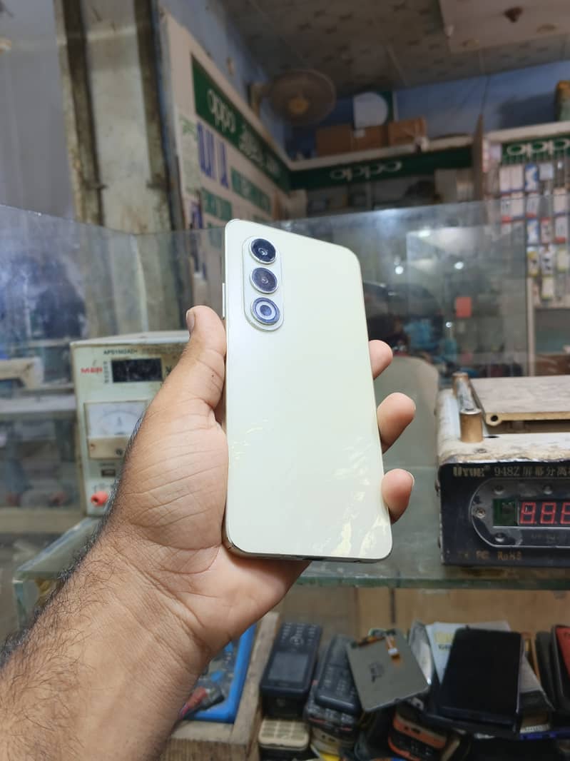 Itel S25 1
