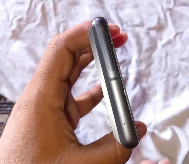 Google Pixel 7 4