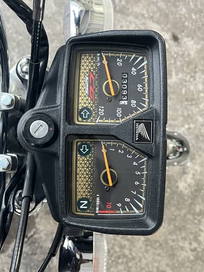 24 bta 25 Honda gold black new bike03494982506