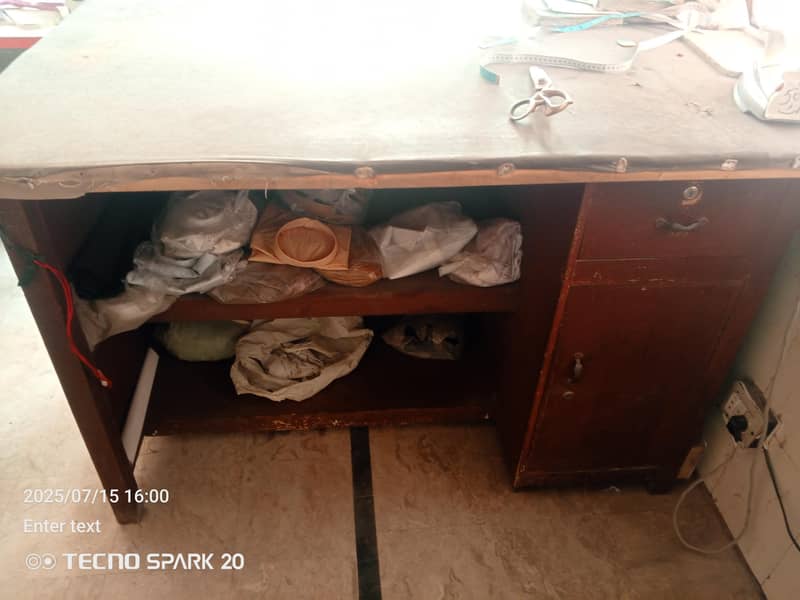 3 star Tailor 1 machine ki price ha 8