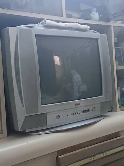 LG Original 21" CRT TV with Remote – Excellent Working Condition