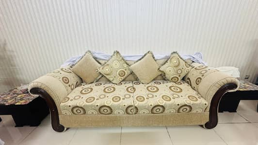 7 setar sofa set with 3 table's