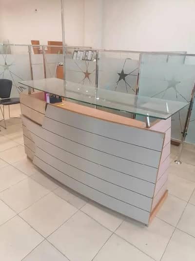 Front desk, Receptionist Desk